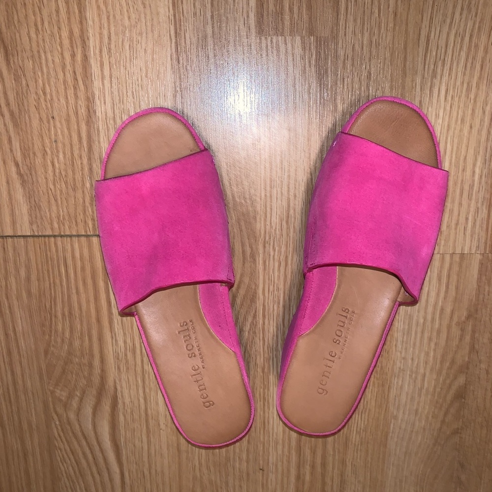 Pink Suede Gentle Soul shoes by Kenneth Cole